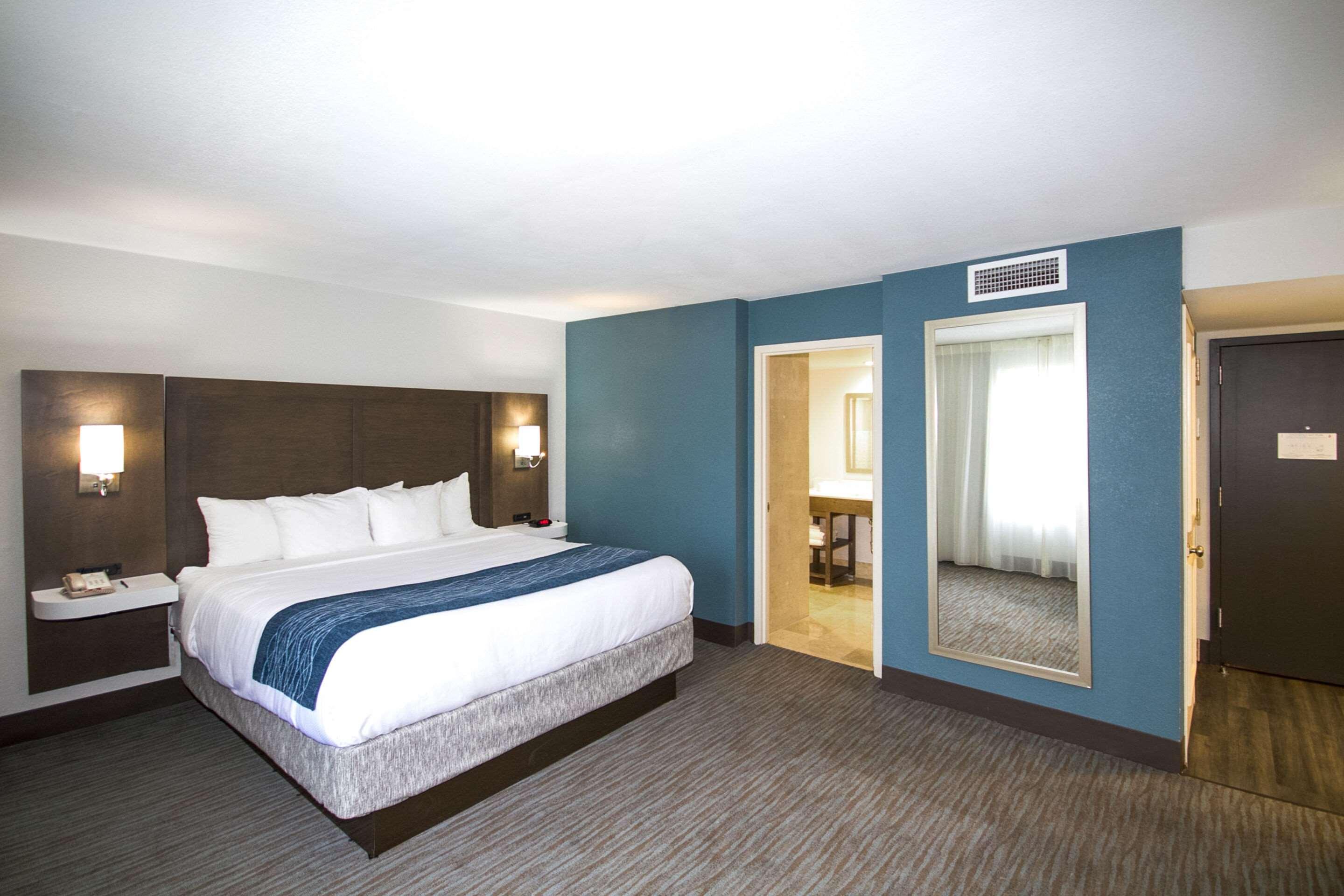 Comfort Inn & Suites Downtown Brickell-Port Of Miami Exterior photo