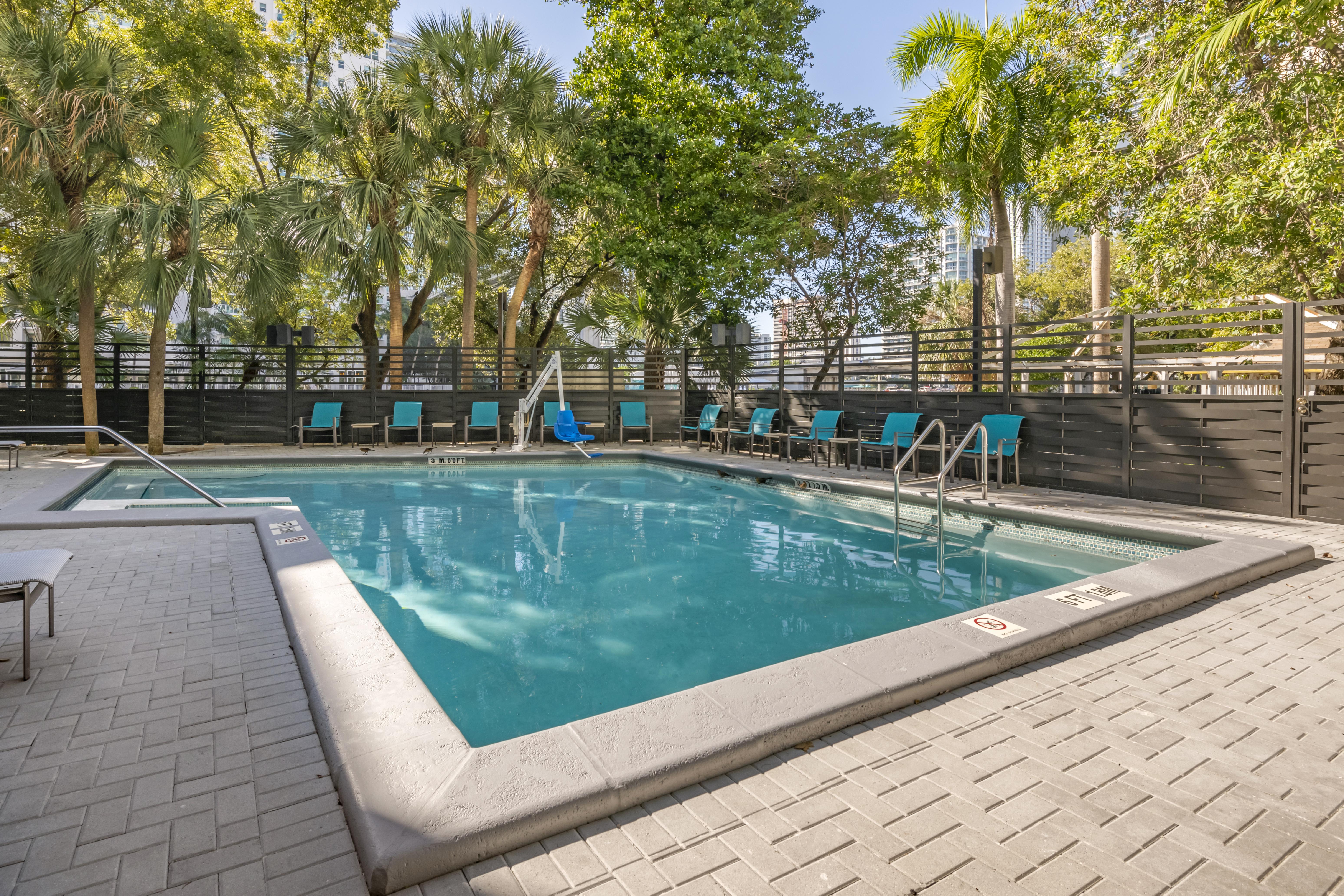Comfort Inn & Suites Downtown Brickell-Port Of Miami Exterior photo