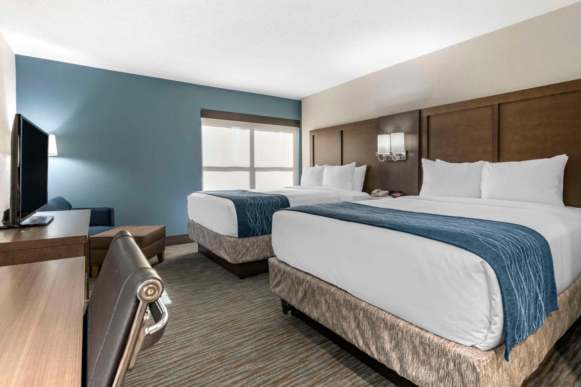 Comfort Inn & Suites Downtown Brickell-Port Of Miami Exterior photo